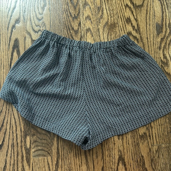 Brandy Melville flowy shorts - Picture 3 of 3